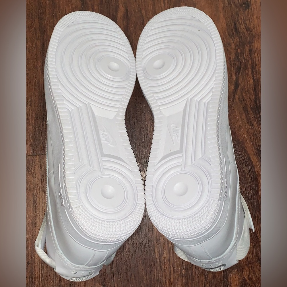 Nike size 16 shoe - Picture 15 of 15